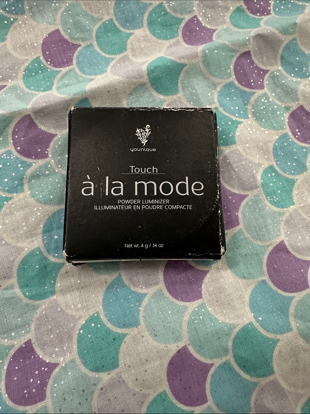 Younique Touch à la Mode Powder Luminizer - benevolent